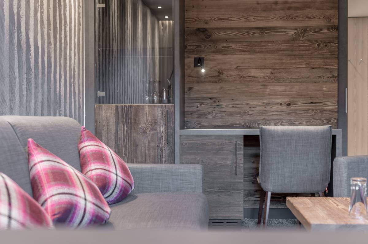 Zimmer mit Schreibtisch Hotel Riml