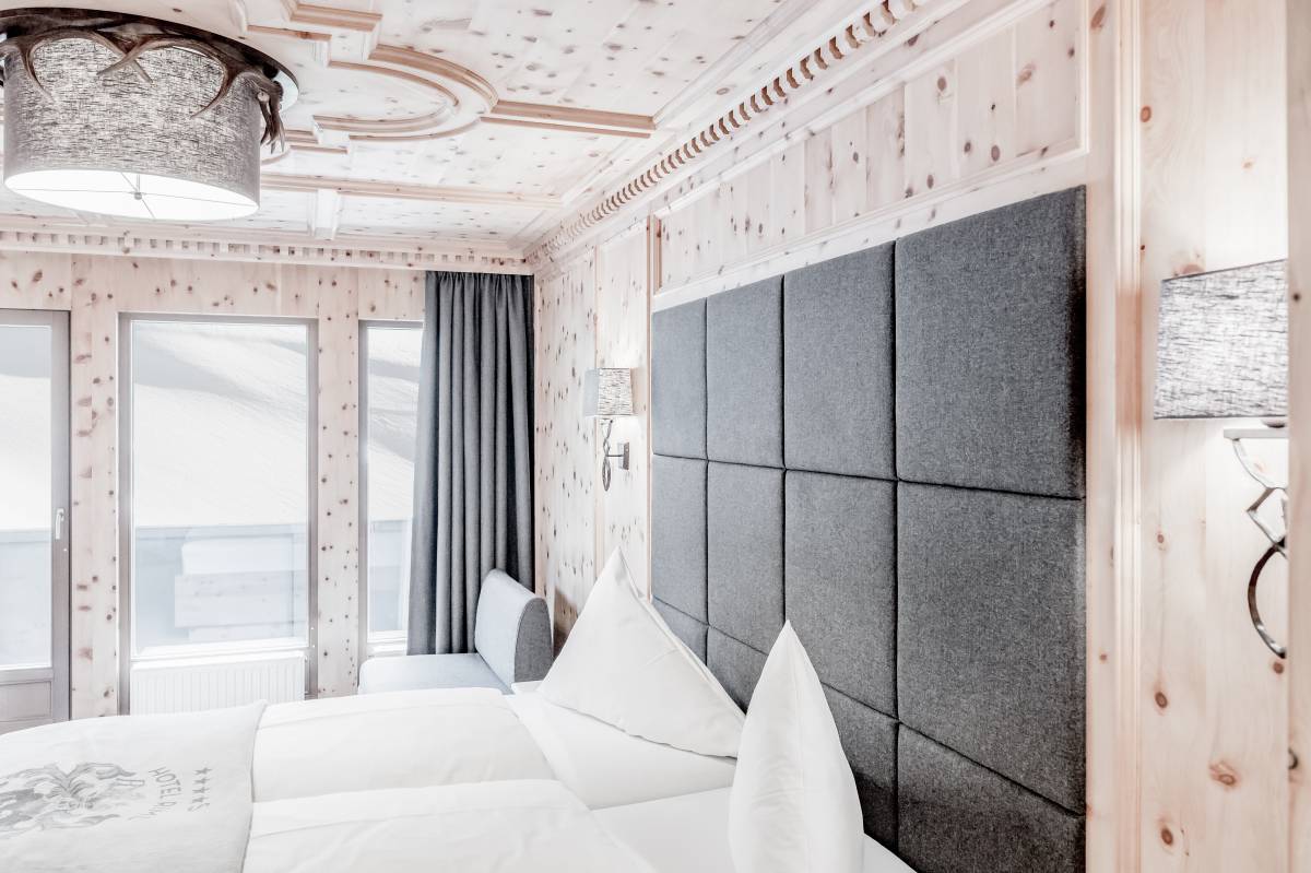 Hotel Obergurgl – Holzverkleidetes Zimmer – Hotel Riml Obergurgl-Hochgurgl
